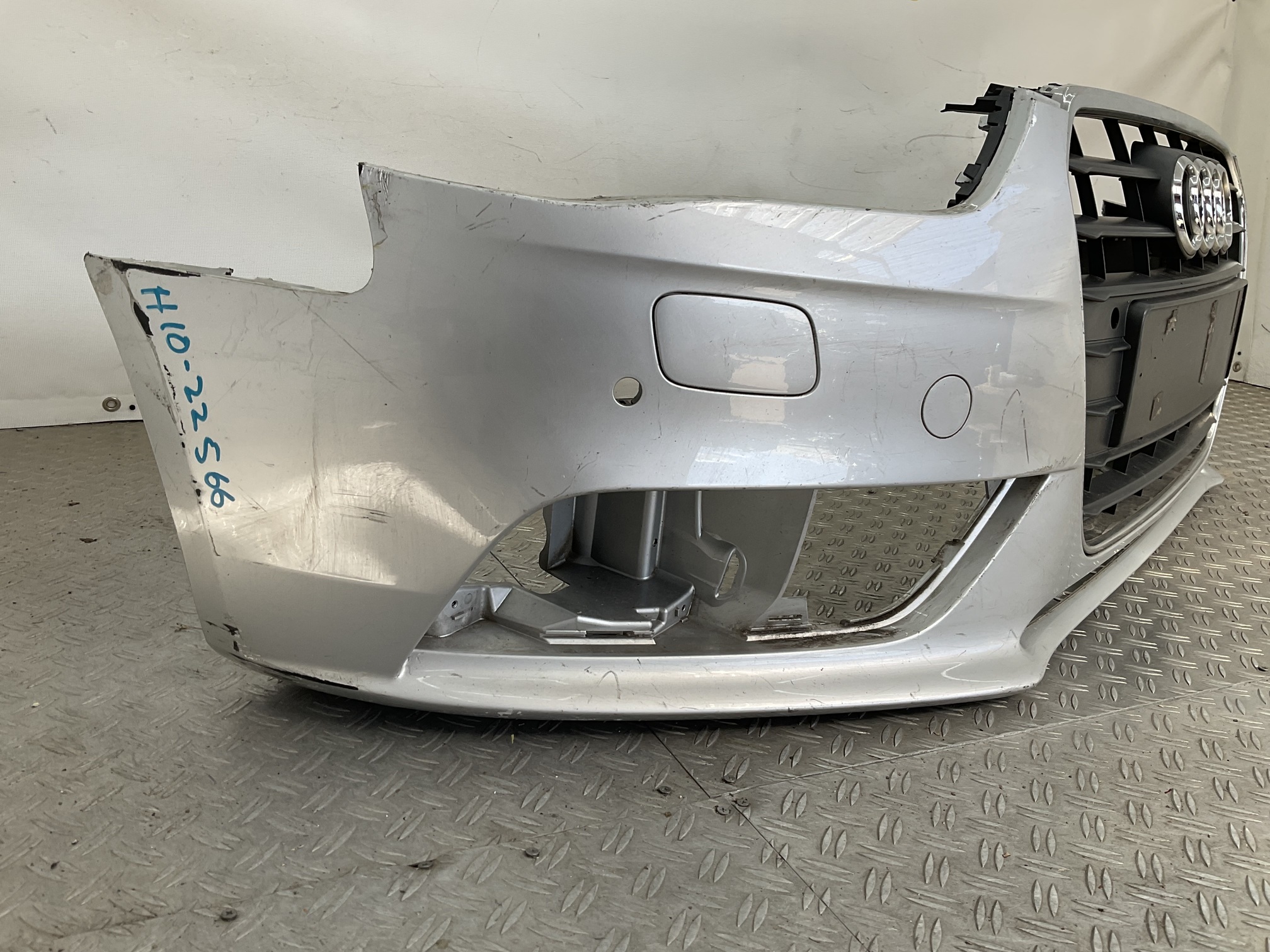 Bumper Audi A4 B8 8K0 Facelift 11-15 8K0807437AA Voorbumper H10-22566