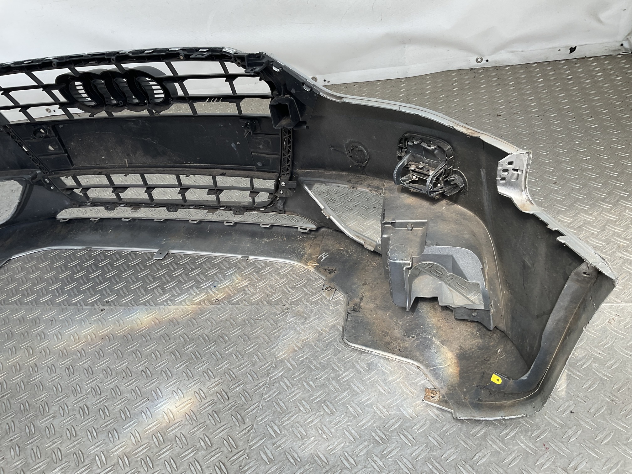Bumper Audi A4 B8 8K0 Facelift 11-15 8K0807437AA Voorbumper H10-22566