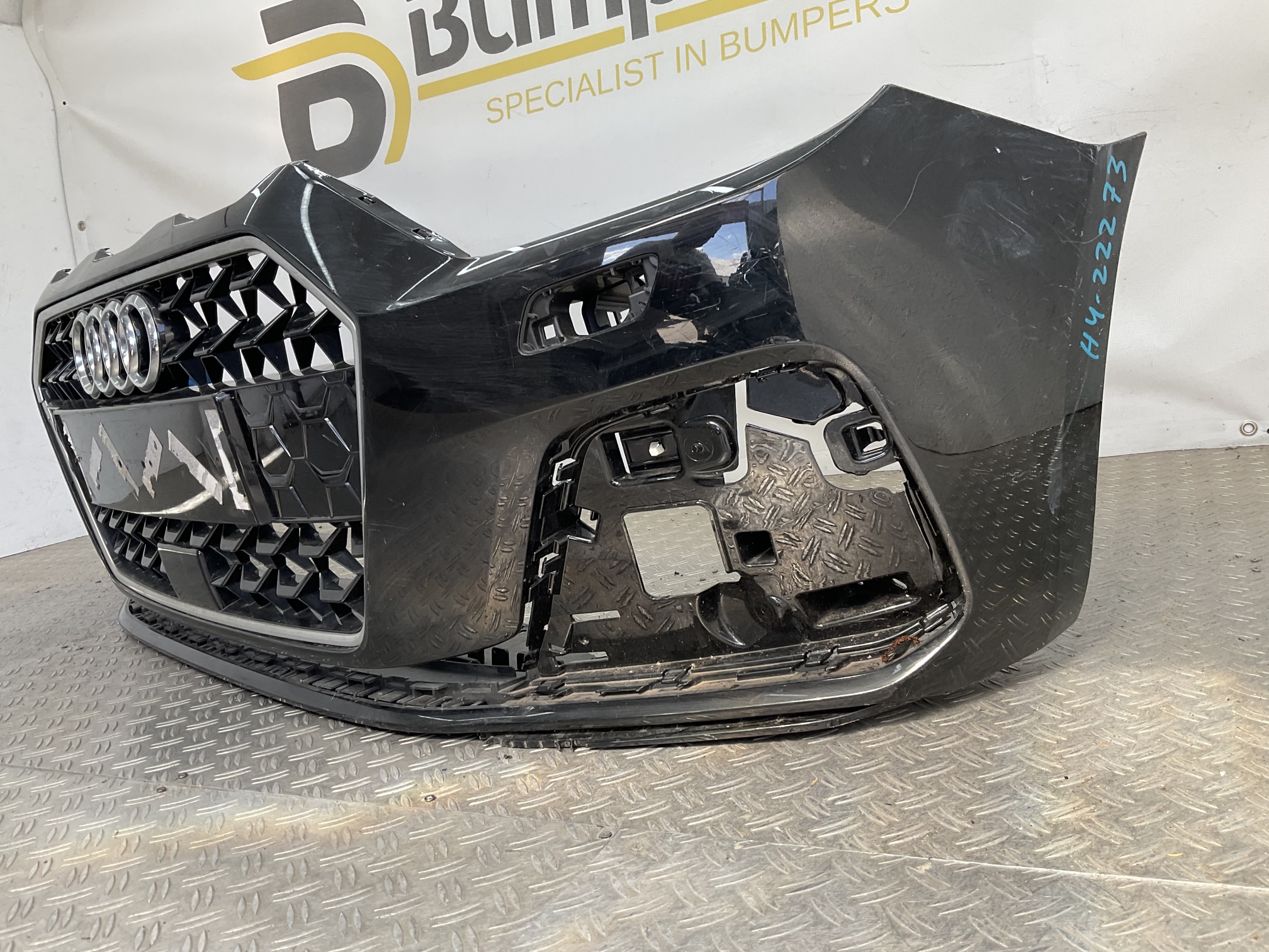 Bumper Audi A1 82A 19-23 kls 82A807437A Voorbumper H4-22273