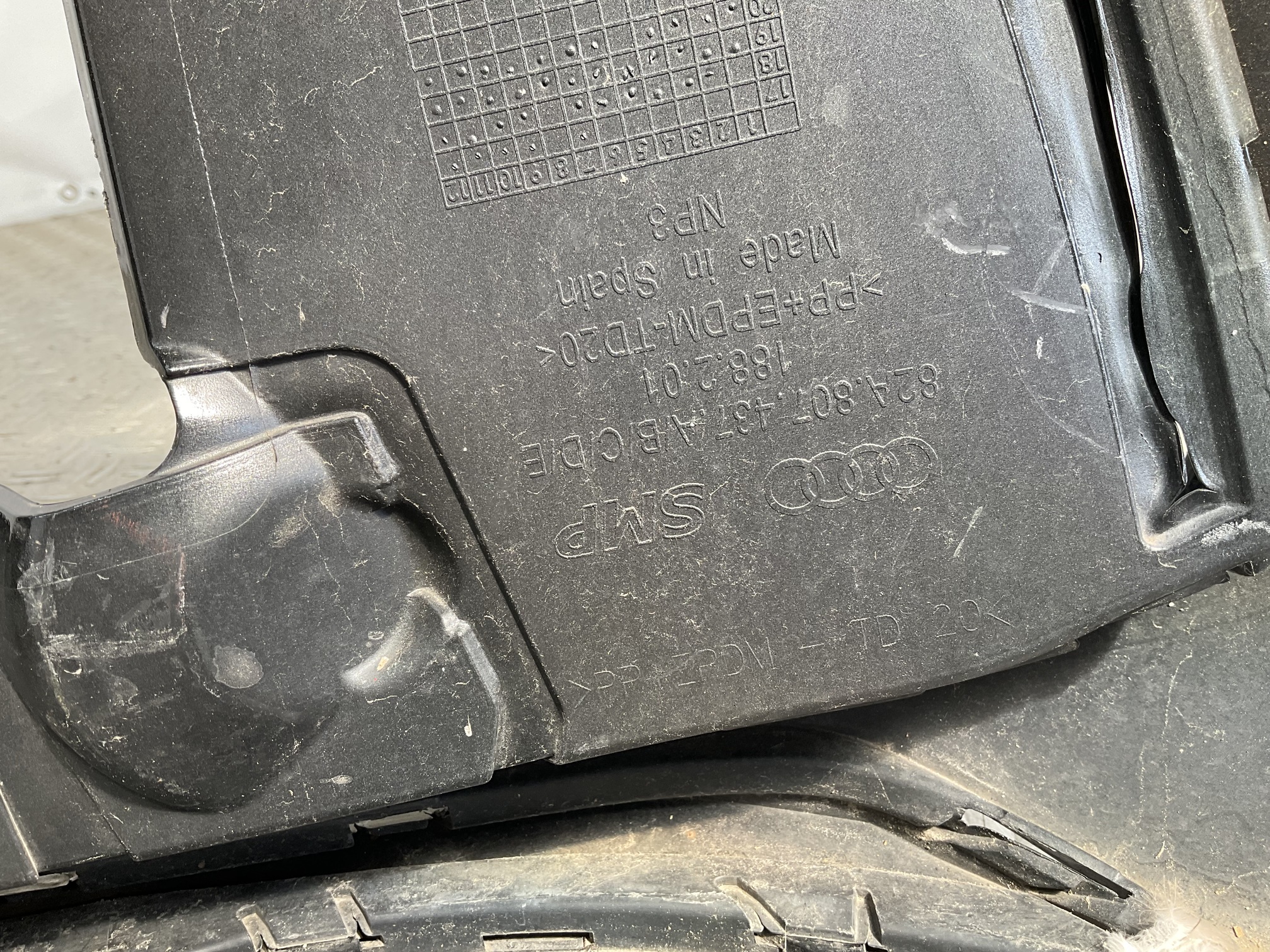 Bumper Audi A1 82A 19-23 kls 82A807437A Voorbumper H4-22273