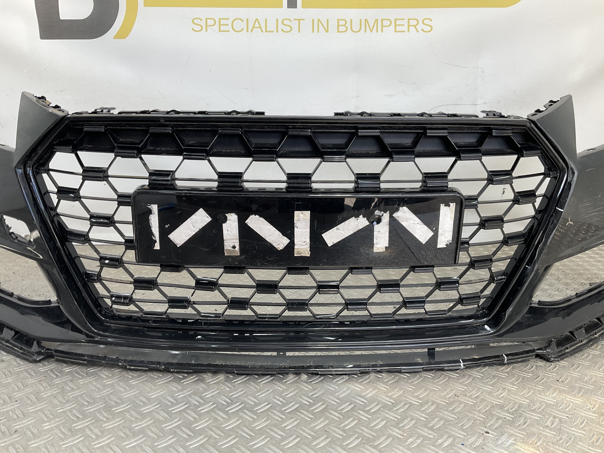 BUMPER Audi TT 2013-2018 8S0807437 VOORBUMPER H5-22327