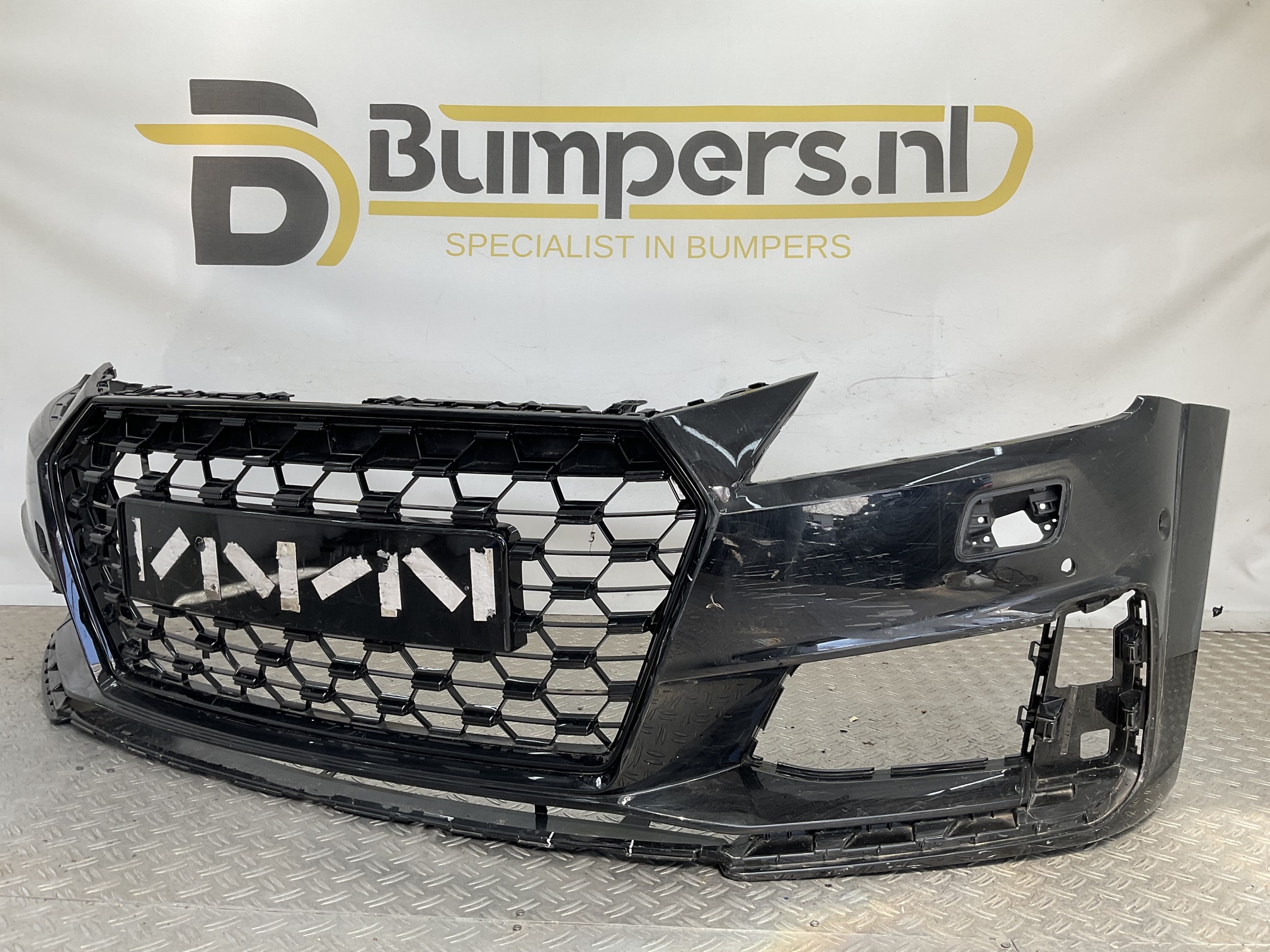 BUMPER Audi TT 2013-2018 8S0807437 VOORBUMPER H5-22327