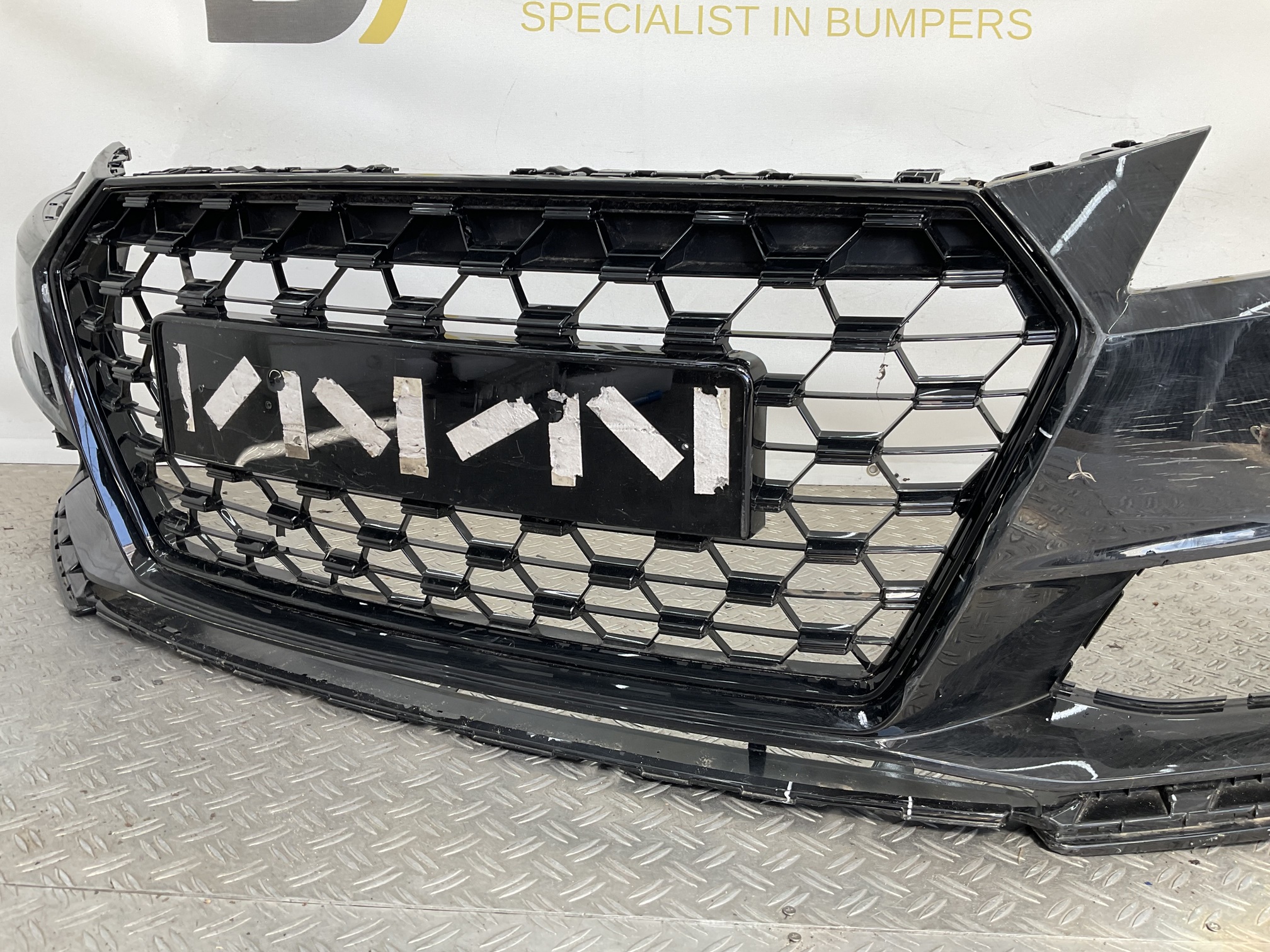 BUMPER Audi TT 2013-2018 8S0807437 VOORBUMPER H5-22327