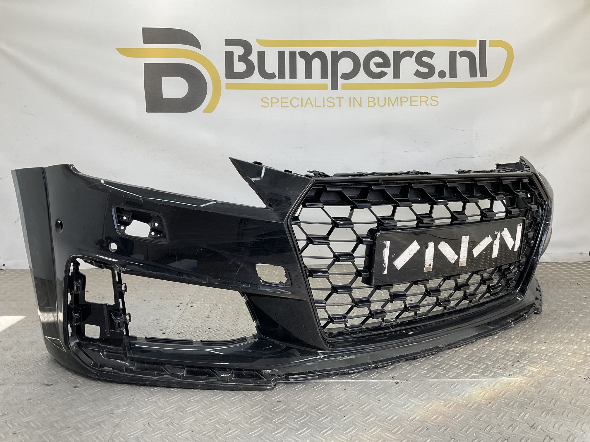 BUMPER Audi TT 2013-2018 8S0807437 VOORBUMPER H5-22327