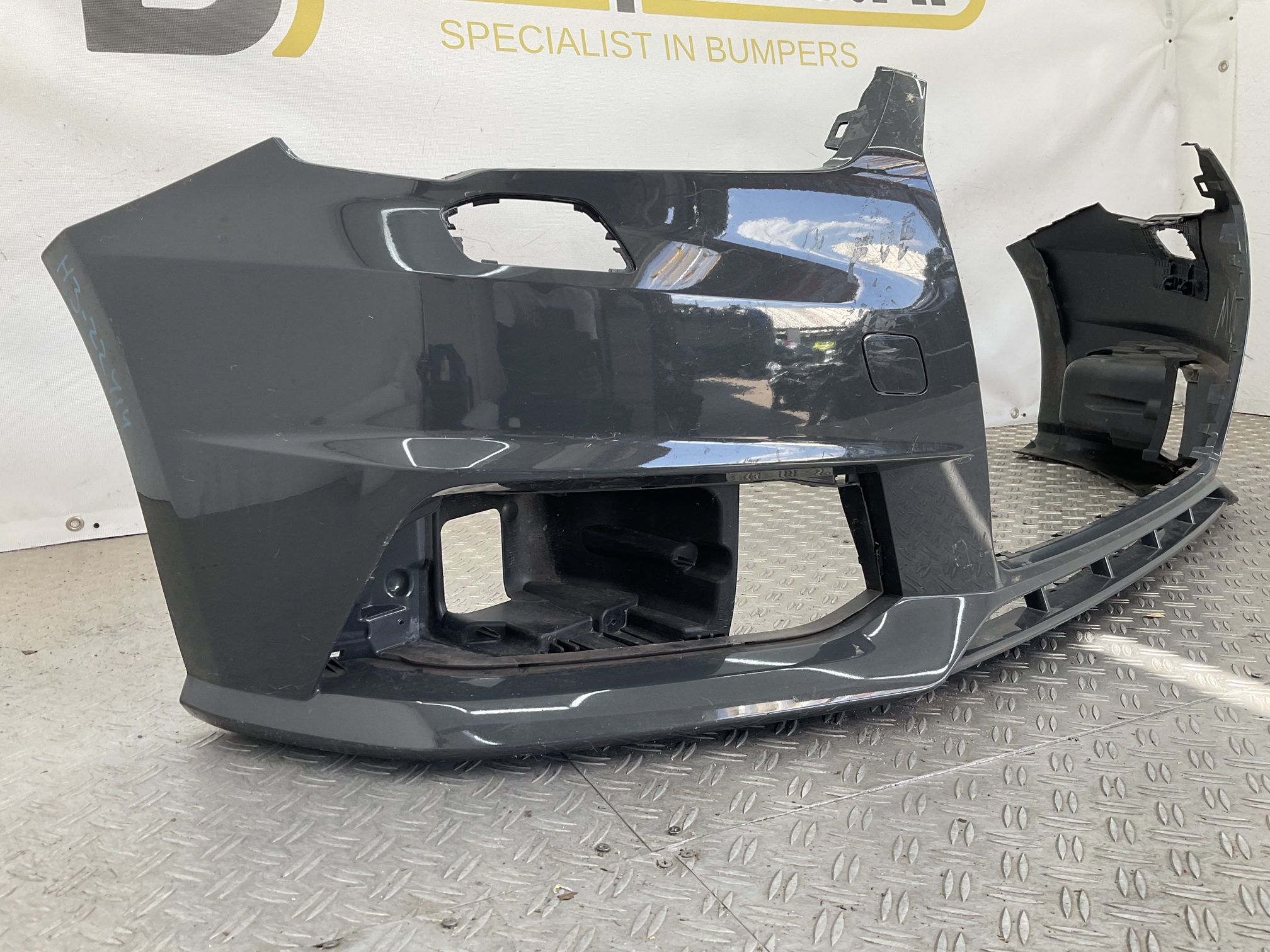 Bumper Audi A1 8xA Facelift Sline S-line 15-19 kls 8XA807437D Voorbumper H3-22414