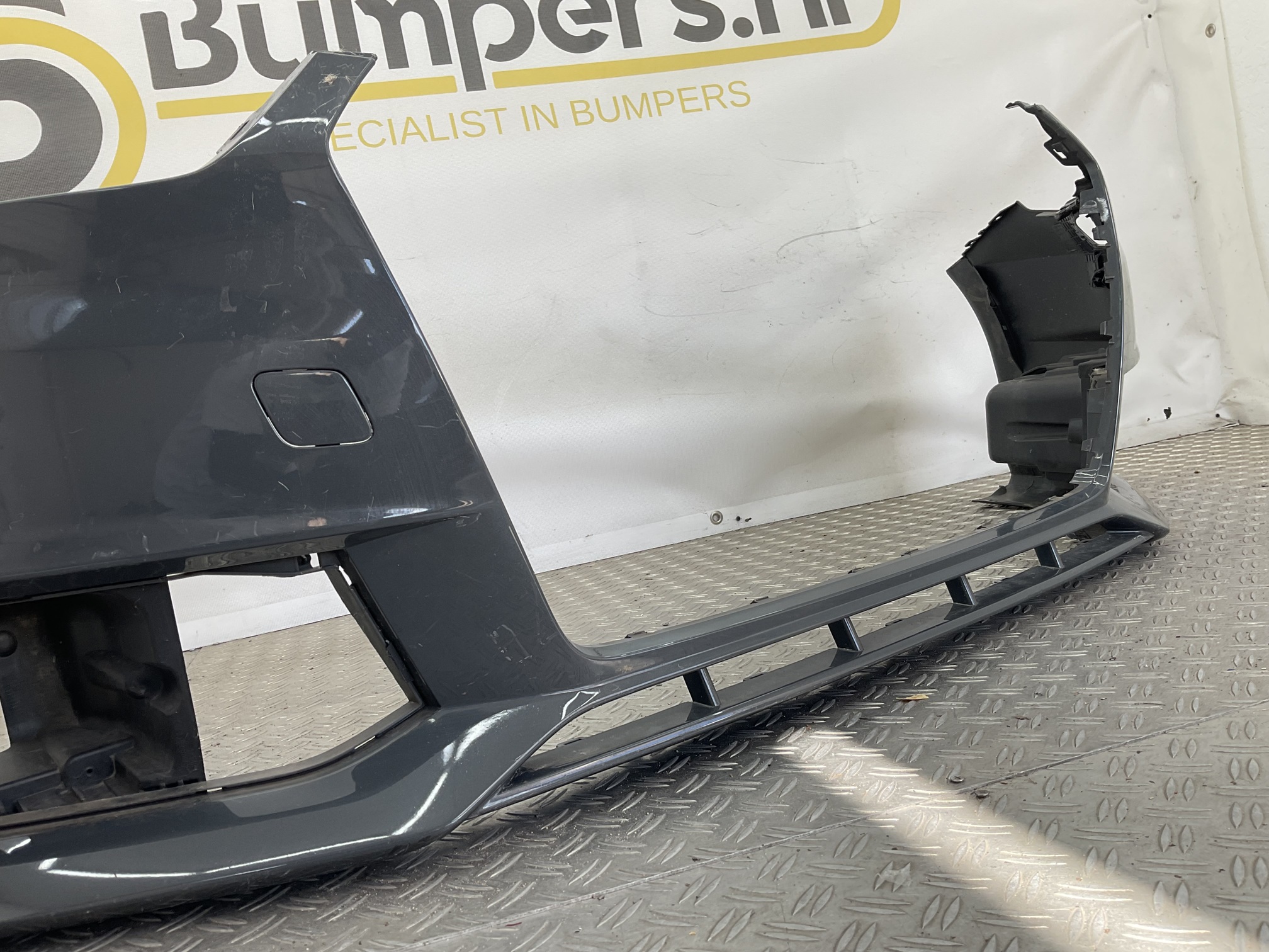 Bumper Audi A1 8xA Facelift Sline S-line 15-19 kls 8XA807437D Voorbumper H3-22414