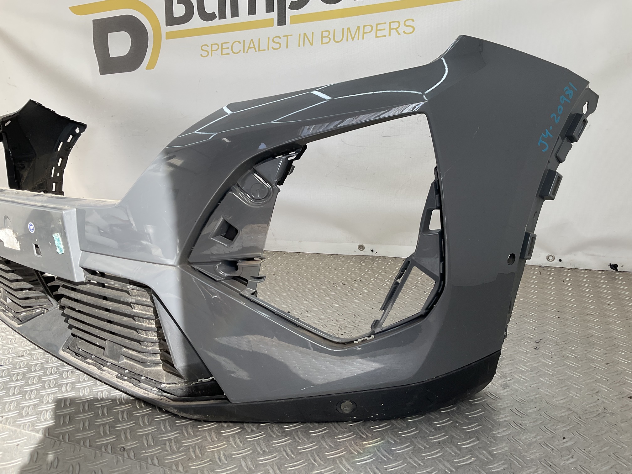 Bumper Peugeot 2008 II 2 Facelift 23-25 9853151880 Voorbumper J4-20981
