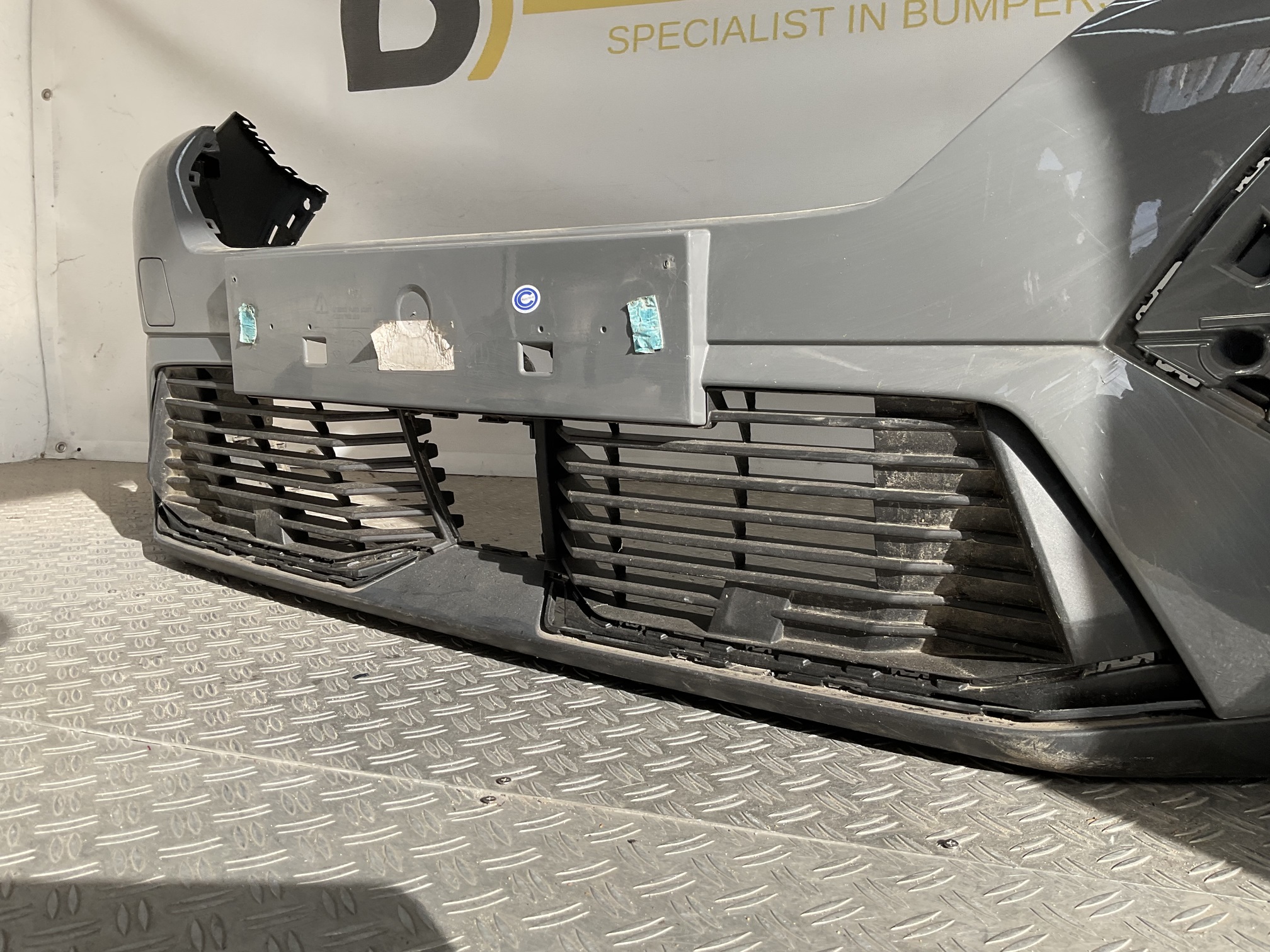 Bumper Peugeot 2008 II 2 Facelift 23-25 9853151880 Voorbumper J4-20981