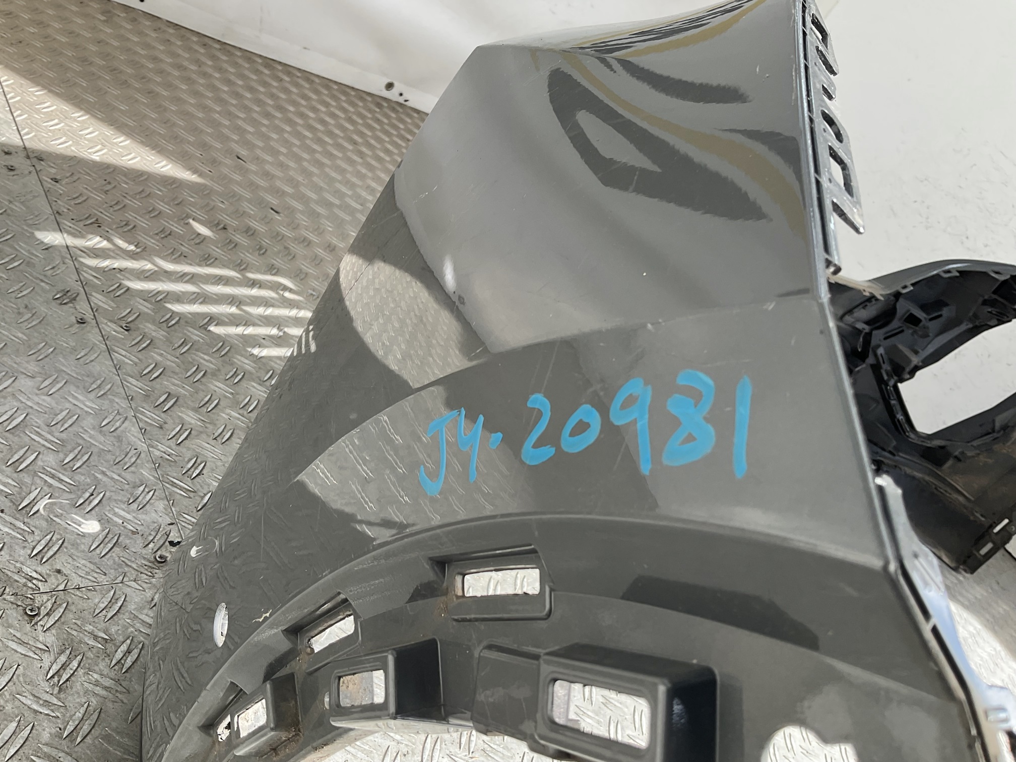 Bumper Peugeot 2008 II 2 Facelift 23-25 9853151880 Voorbumper J4-20981