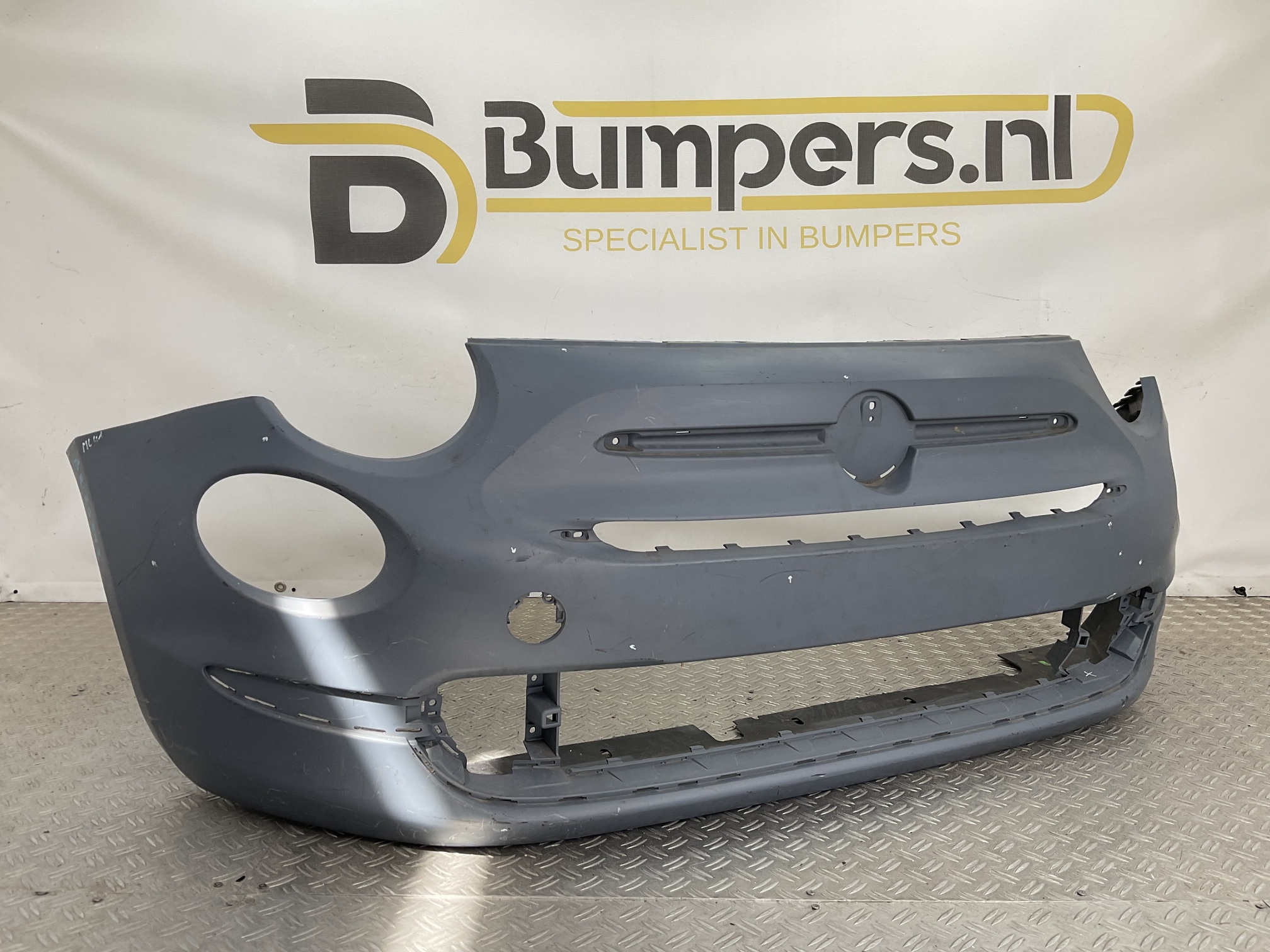 Bumper Fiat 500 Lounge Facelift 16-23 735619491 Voorbumper B8-20842