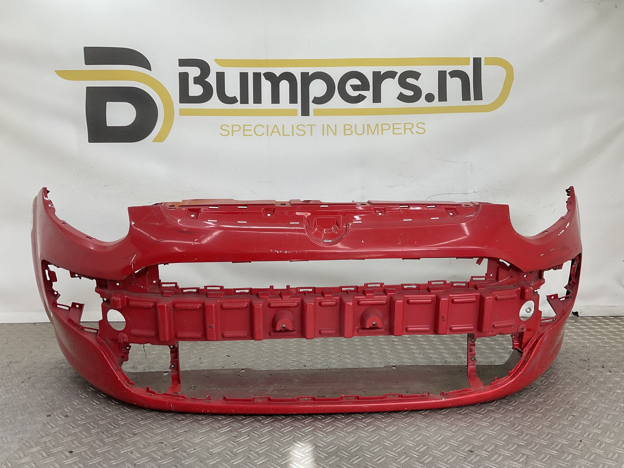 BUMPER Fiat Punto EVO 9-12 735500118 VOORBUMPER B1-6378