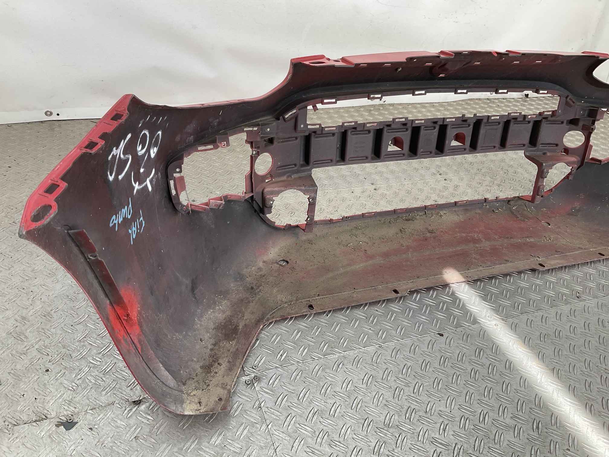 BUMPER Fiat Punto EVO 9-12 735500118 VOORBUMPER B1-6378