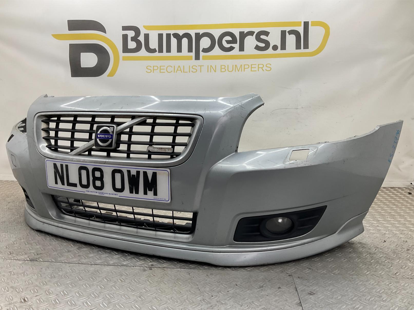 BUMPER VOLVO V50 S40 FACELIFT R-DESIGN 2007-2012 30744976 VOORBUMPER E5-23796