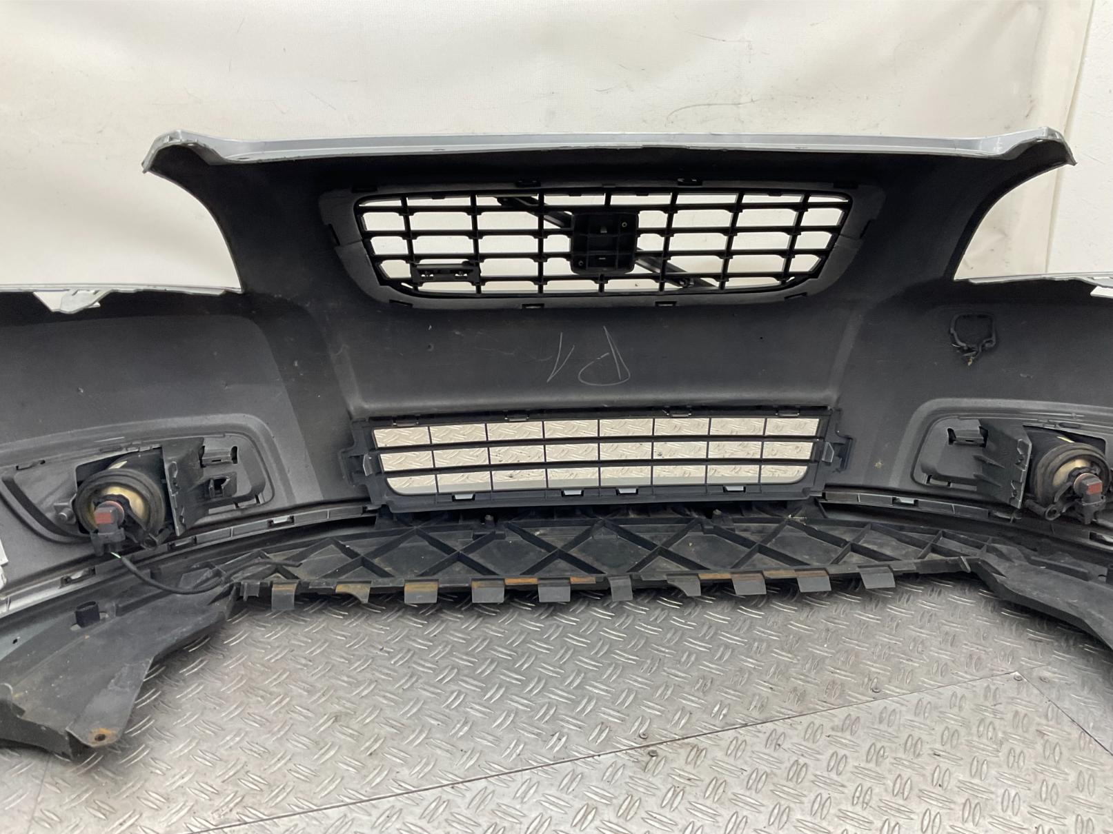 BUMPER VOLVO V50 S40 FACELIFT R-DESIGN 2007-2012 30744976 VOORBUMPER E5-23796