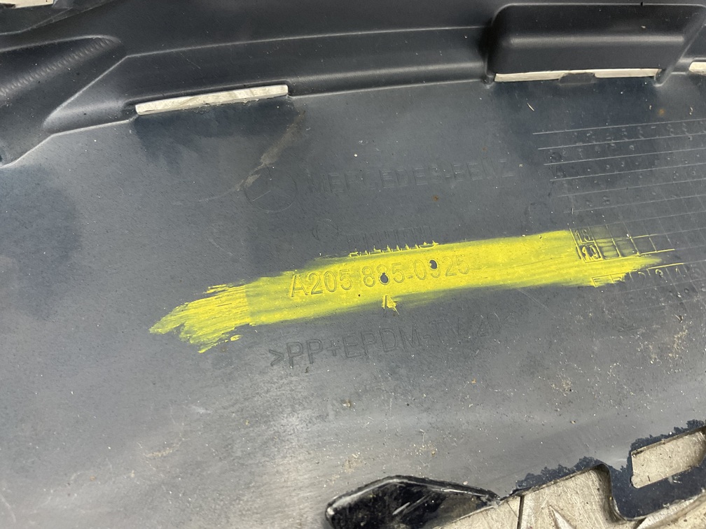 BUMPER MERCEDES C-KLASSE W205 6XPDC 2014-2017 A2058850025 VOORBUMPER A4-23924