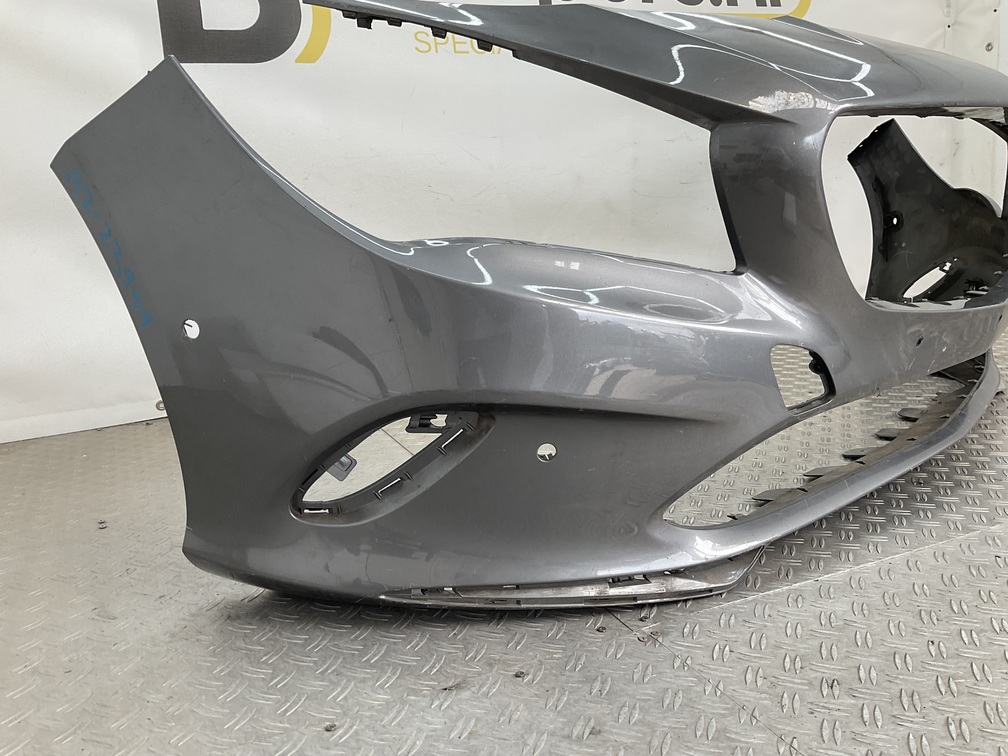 Bumper Mercedes CLA Klasse W117 Facelift 17-19 A1178851100 Voorbumper A2-23949